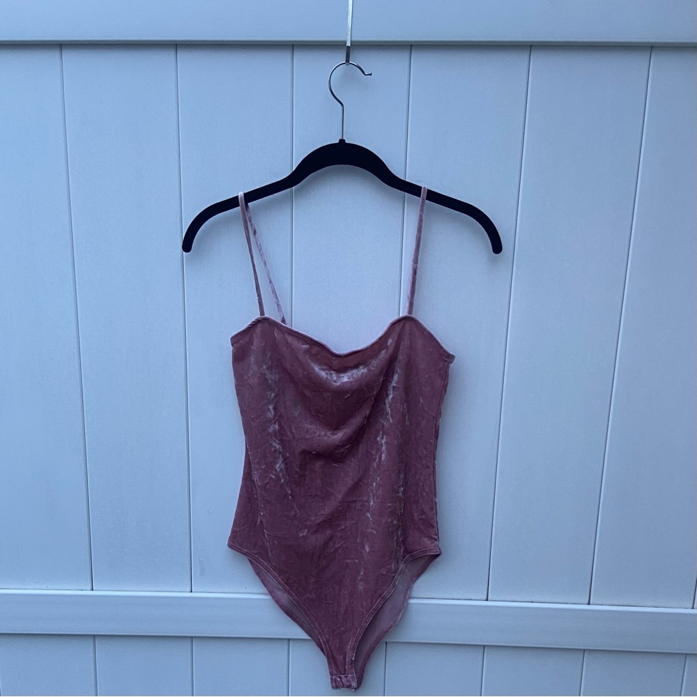 Forever 21 Crushed Velvet Bodysuit Stretch Spaghetti Strap, Women’s Size S, Pink